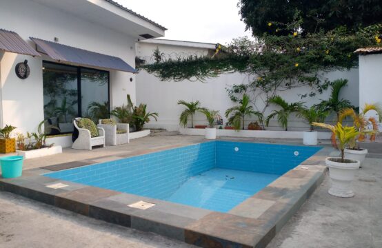 Villa avec piscine à louer à Brazzaville Quartier OMS
